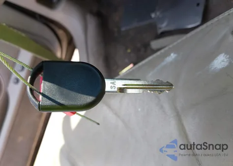 2004 Lincoln Town Car Ultimate from USA, damaged, VIN 1LNHM83WX4Y609749